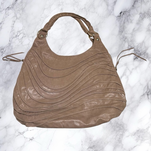 Elliott Lucca Handbags - Elliott Lucca XL Purse Tan Light Brown Large Magnetic Shoulder